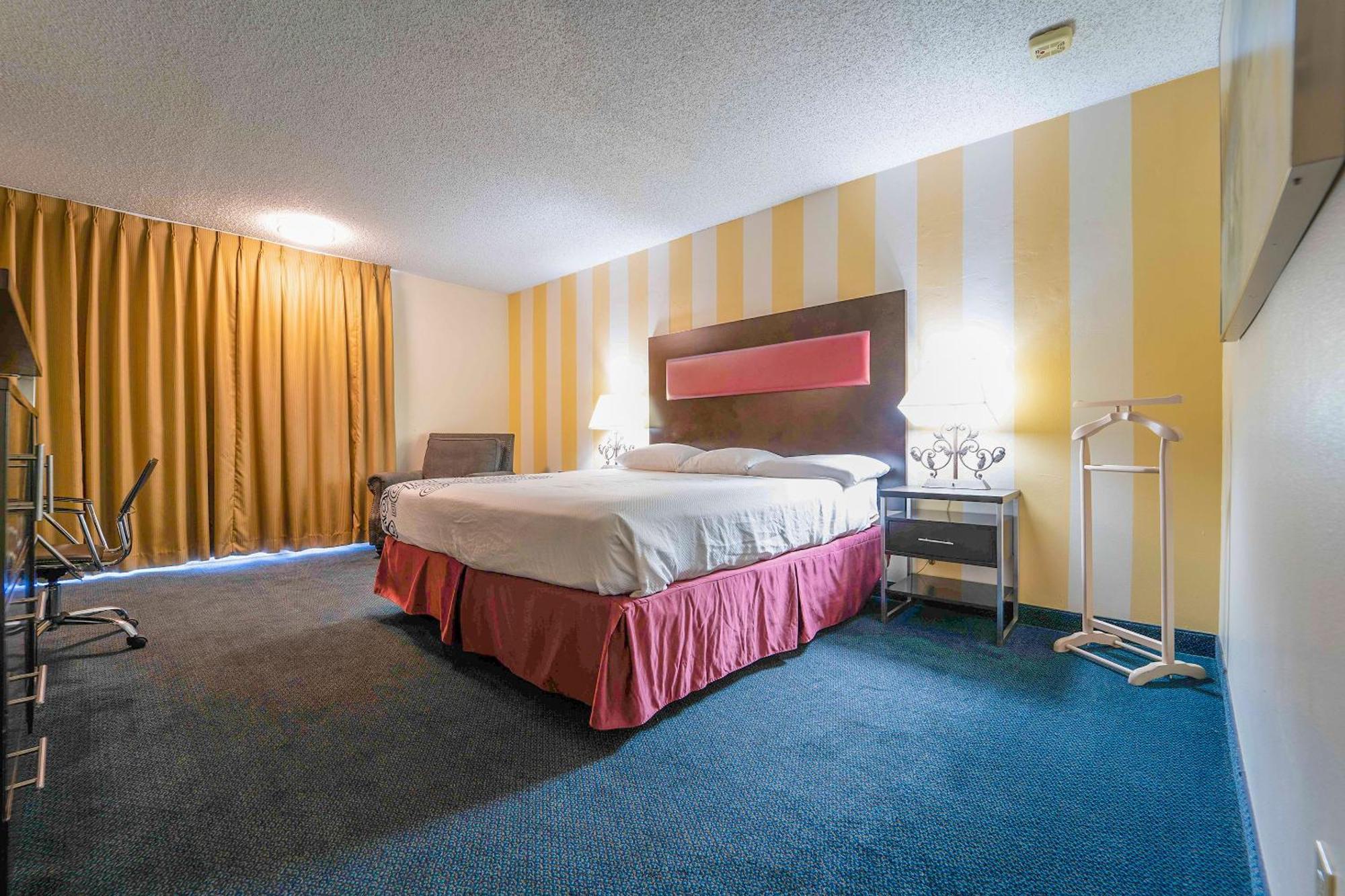 Royal Plaza Inn Indio Dış mekan fotoğraf