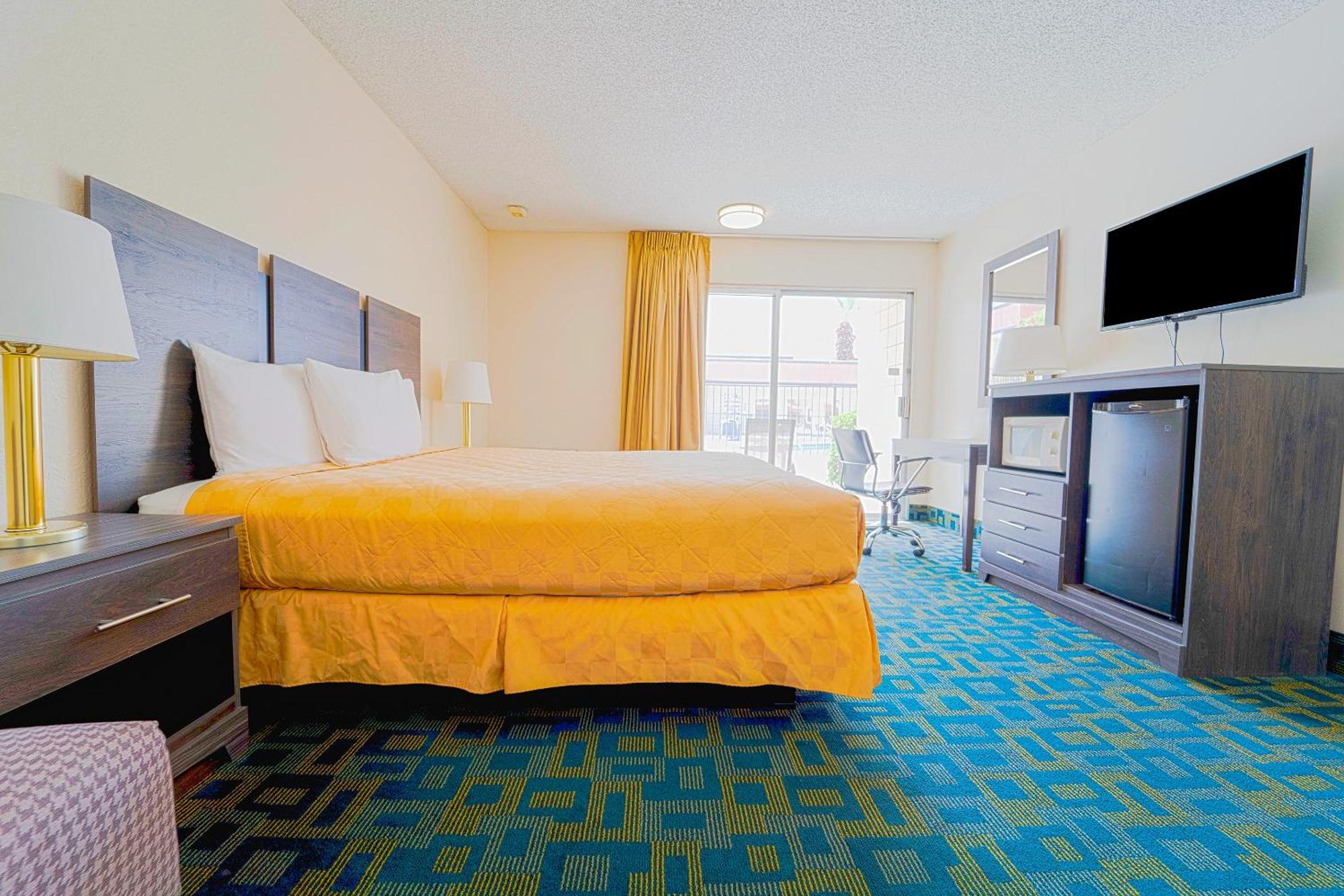 Royal Plaza Inn Indio Dış mekan fotoğraf