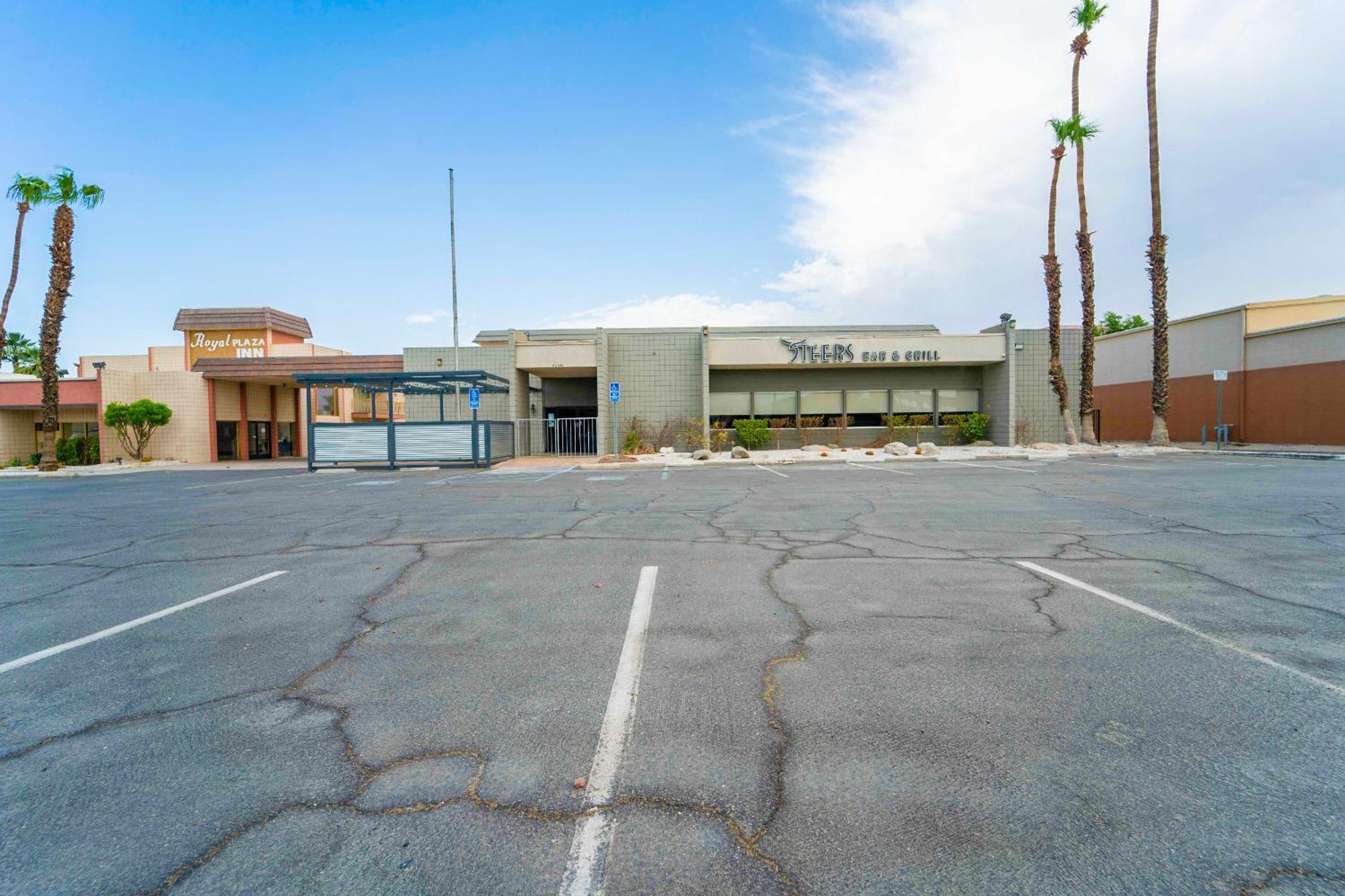 Royal Plaza Inn Indio Dış mekan fotoğraf